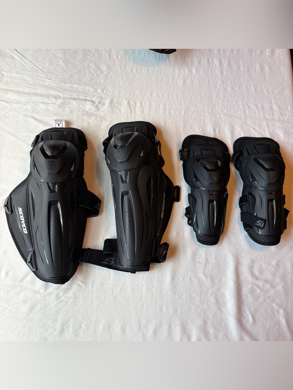 Scoyco K30H30 Knee and Elbow Guard Set- Motorcycle Racing and Riding Protection - Picture 5 of 7